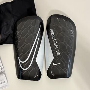 Nike Mercurial Lite Black White Soccer Shin Guards - Hex Graphic size L